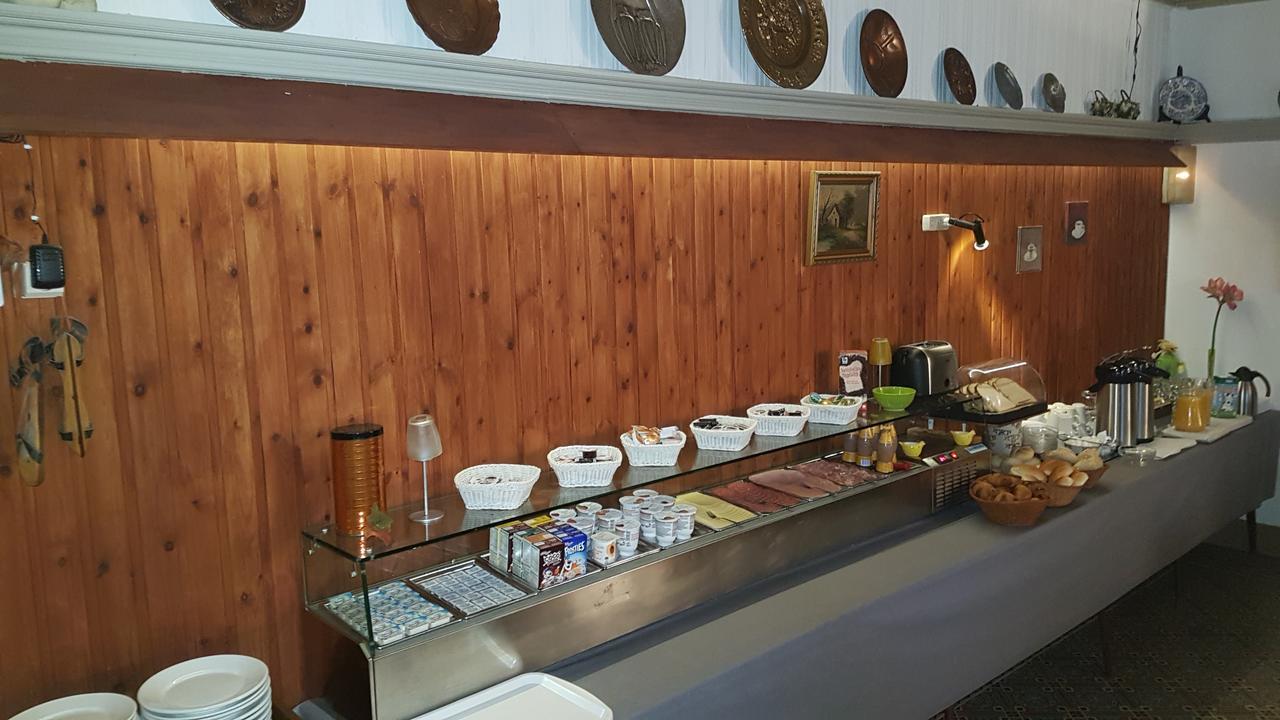 Hotel Cobut Falaën Eksteriør bilde